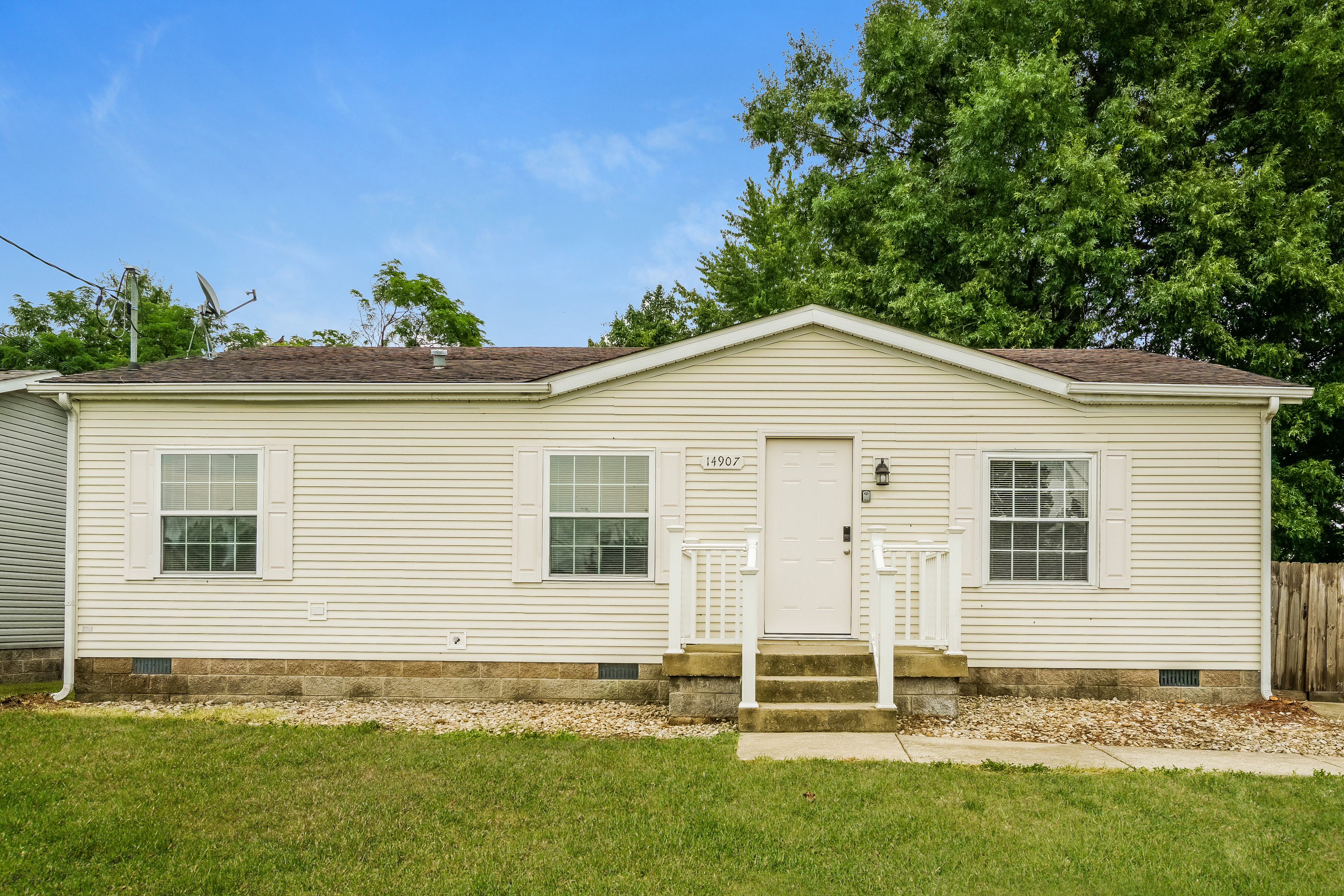 14907 GALSTON BLVD LOUISVILLE, KY 40272